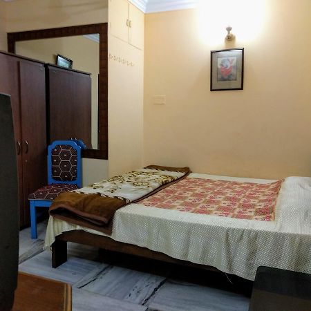 Ashray Guesthouse Kolkata Ngoại thất bức ảnh
