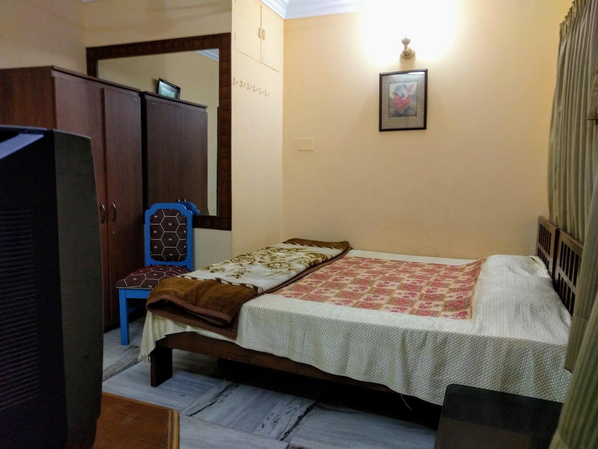 Ashray Guesthouse Kolkata Ngoại thất bức ảnh